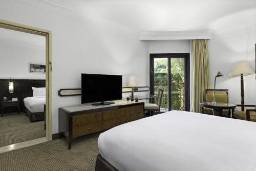 Hilton Luxor Resort & Spa