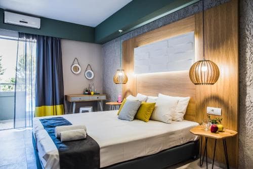 Sunshine Hotel & Studios