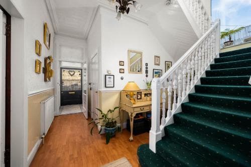 Ashley House Guest House