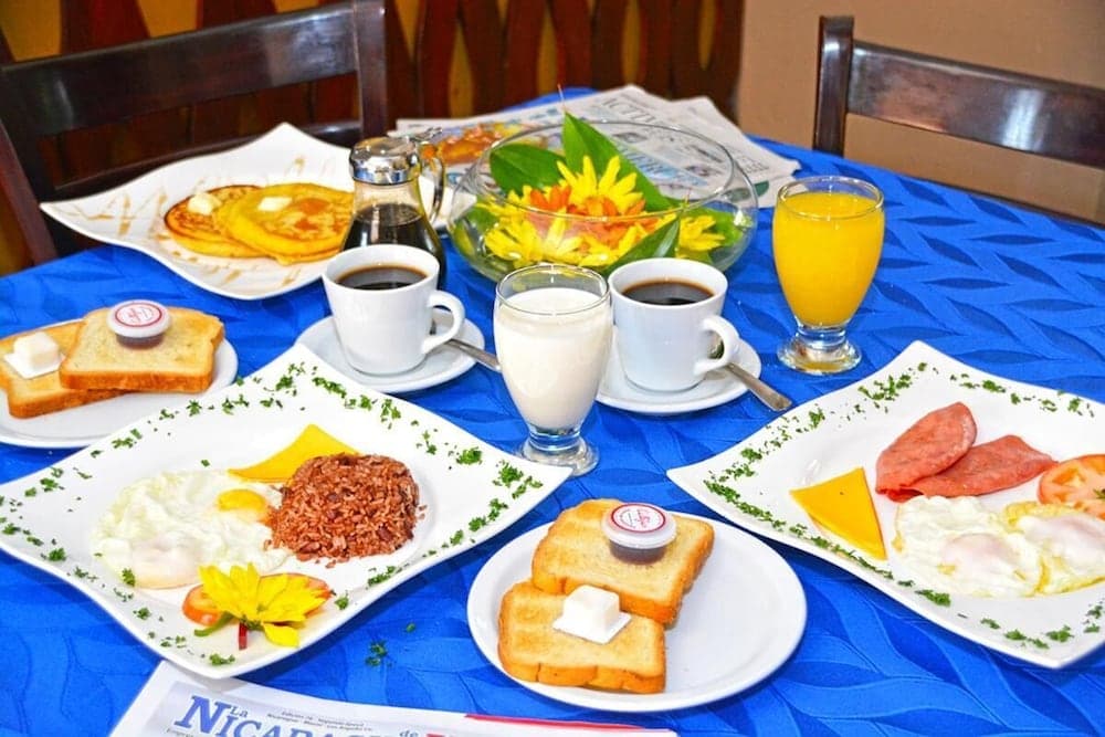 Hotel Los Balcones Leon