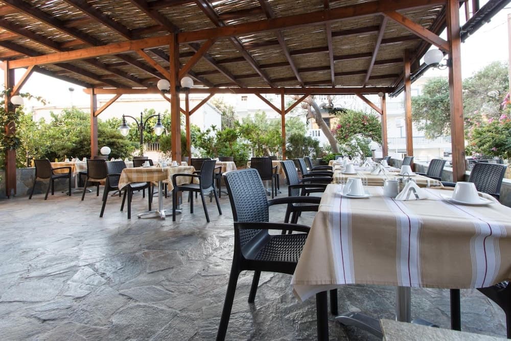 Glaros Hotel