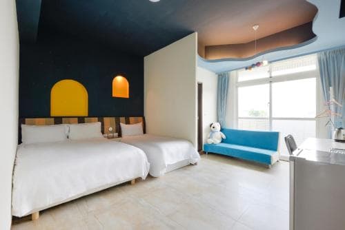 N22 Hostel