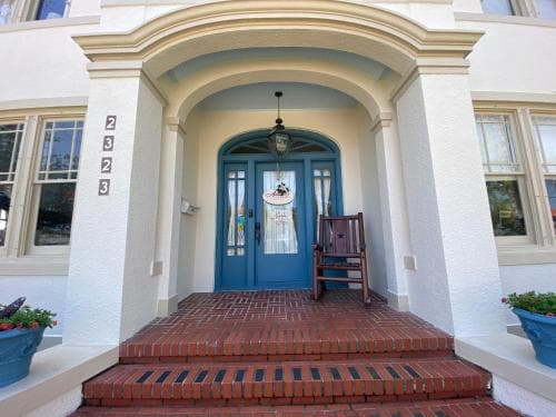 Avenue O Bed & Breakfast