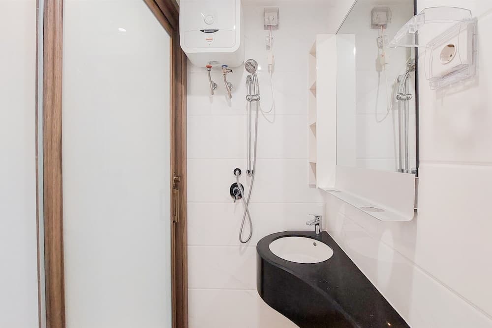Best and Nice Studio at Sky House BSD Apartment near AEON Mall By Travelio