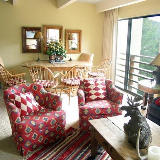 Vail International Condominiums
