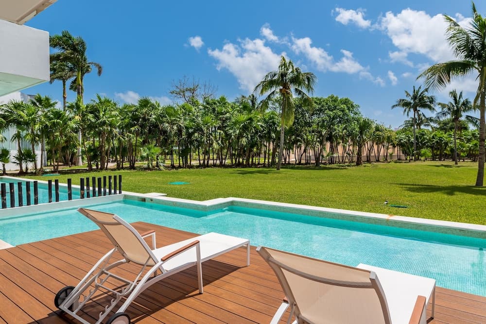 Mareazul Beach Condos Playa Del Carmen