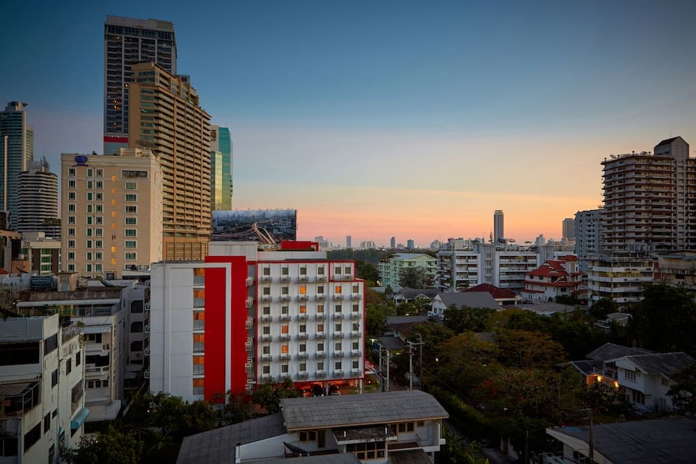 Easy Planet Bangkok Asoke