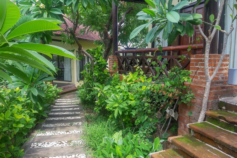 Lovina Eco Lodge
