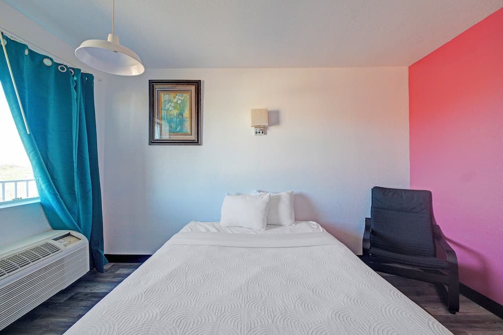 Motel 10