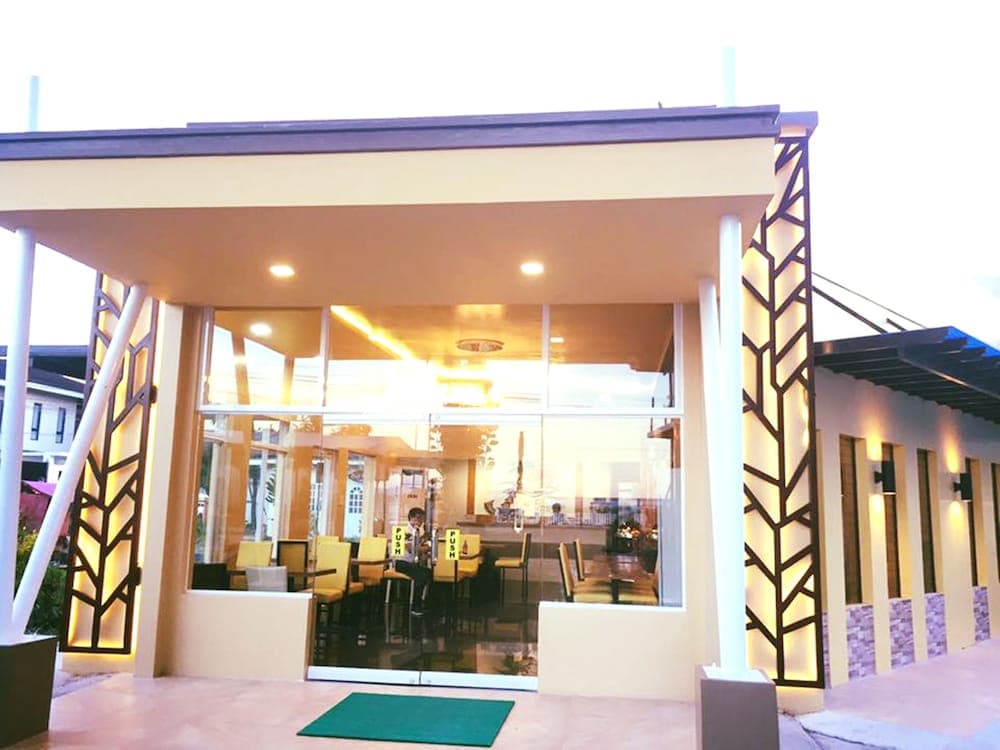 Basic Rooms Hotel