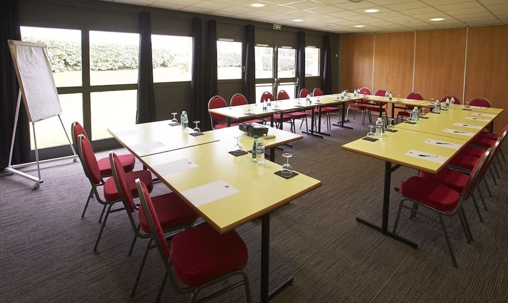 ibis Auray