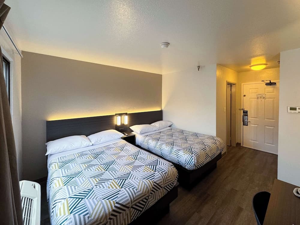 Motel 6-Glenview, IL - Chicago North