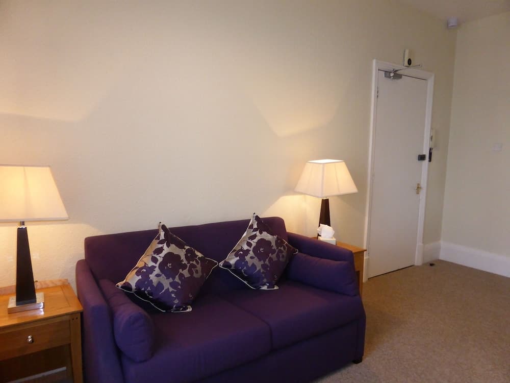 Bailey Ground Lodge