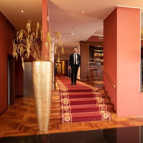 Maxim Hotel