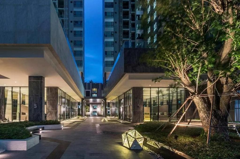 The base海景网红无边泳池高速网络 繁华位置