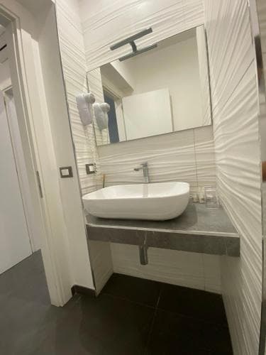 Amuri Room & Suite