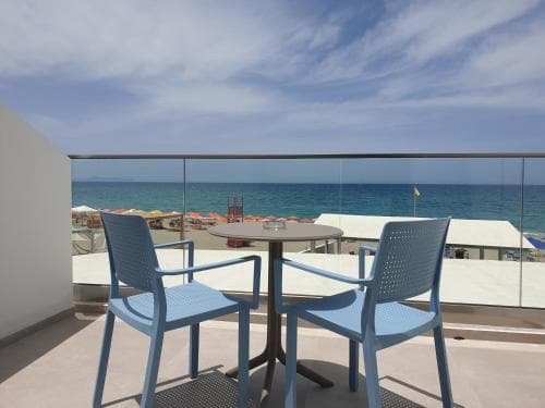 Adele Beach