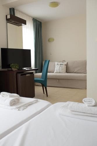 Ema Hotel