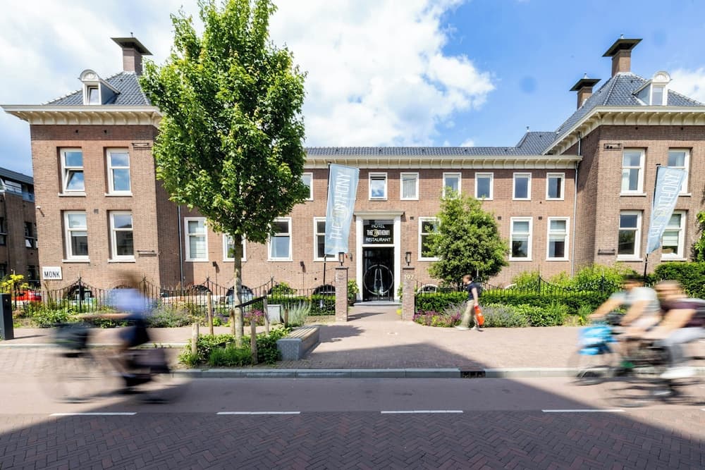 The Anthony Hotel