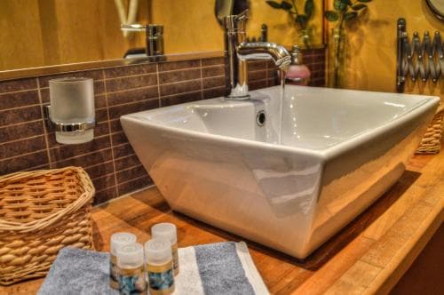 Iro Suites