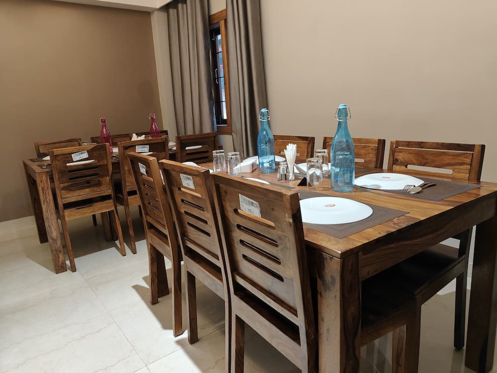 Sakthi Holiday s Inn