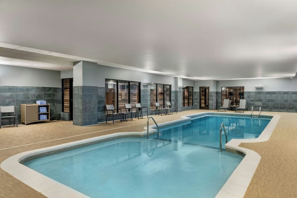 Courtyard by Marriott Milwaukee Brookfield at Poplar Creek