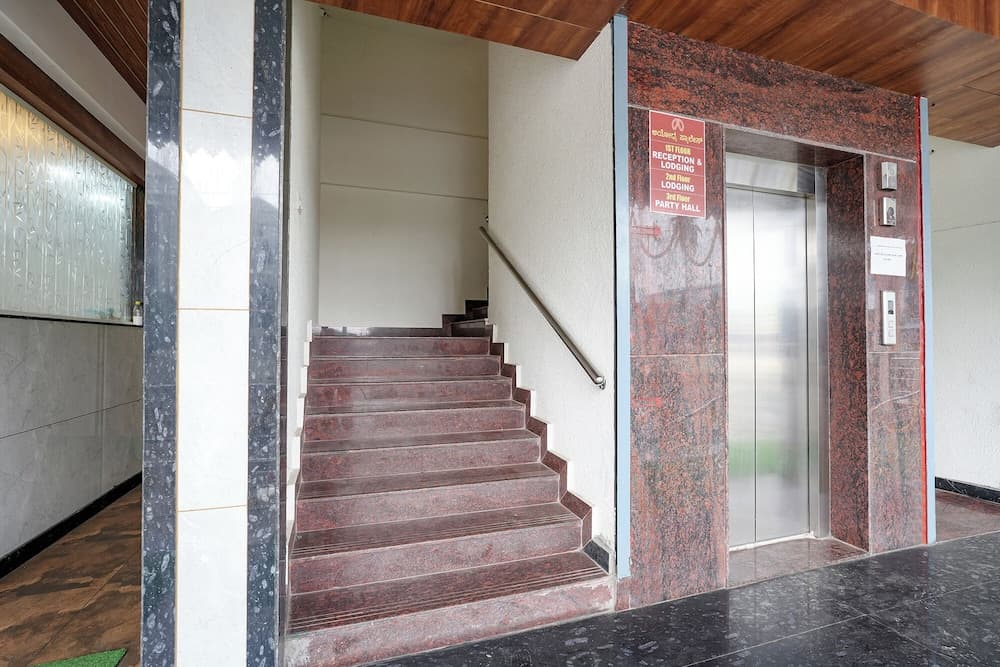 Fabhotel Ayodhya Palace