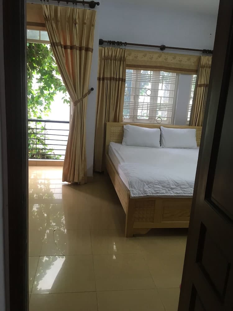 Drop By Saigon Hostel