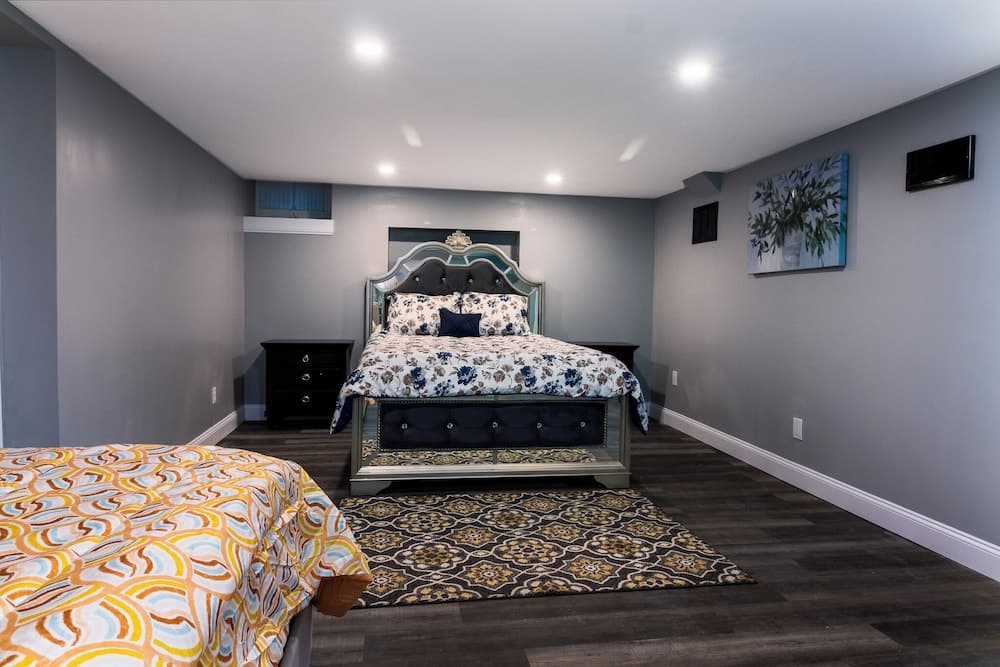 5BR House Close to Falls & Aquarium