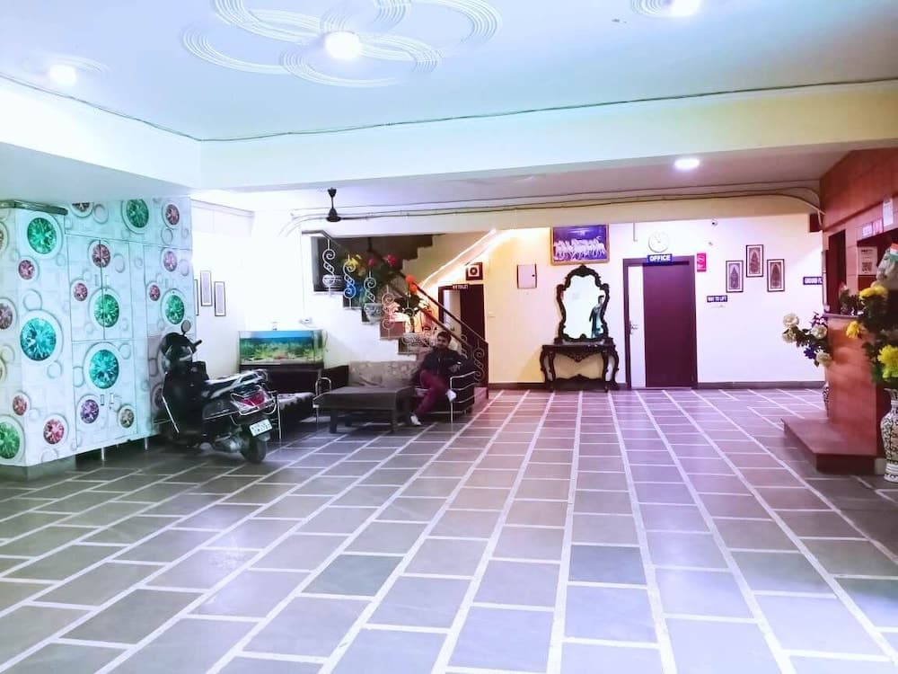 U S Fortune Hotel