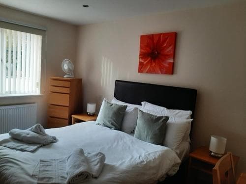 Holly Lodge
