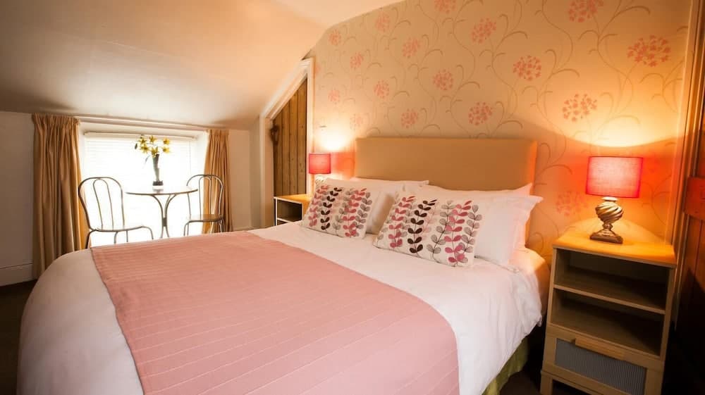 Holly Bush Inn