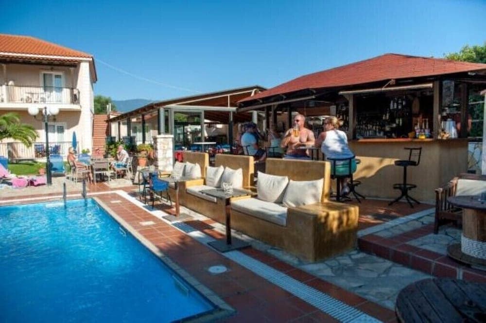 Sotiris Studios & Apartments