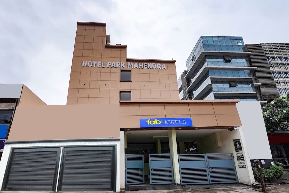 FabHotel Park Mahindra