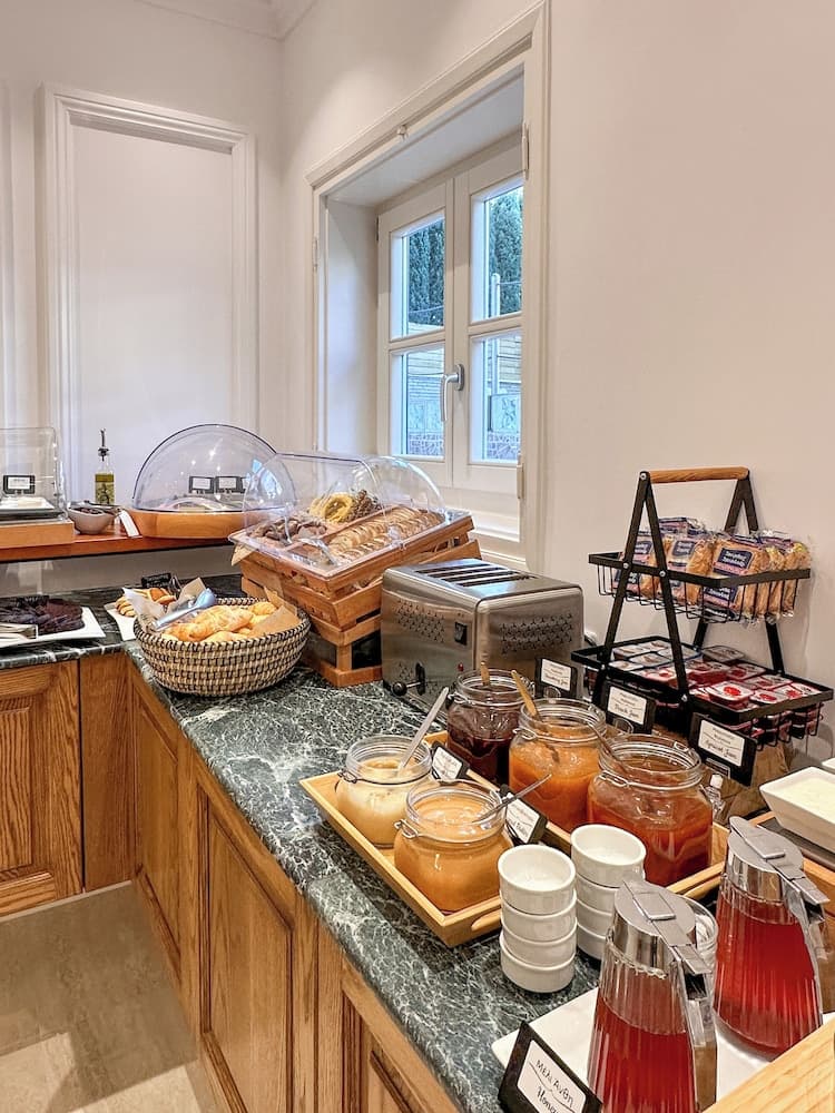 Armata Boutique Hotel