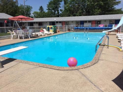 Twi Lite Motel