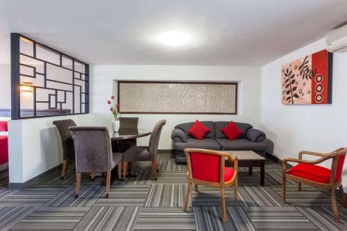 Ramada Plaza Leon