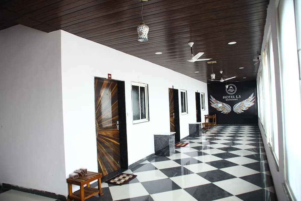 Hotel L S Restaurant & Spa