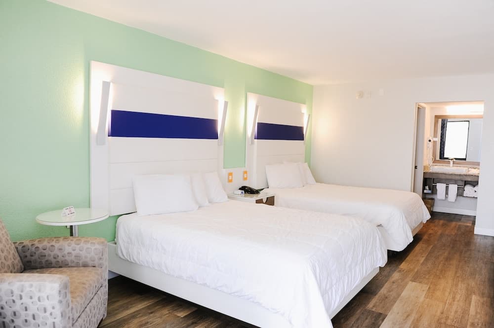 Regency Inn & Suites
