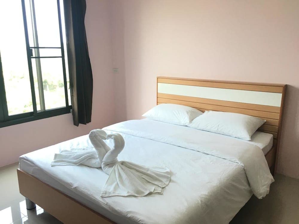 Sutharnlai Apartment