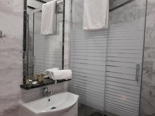 Kinira Beach Hotel