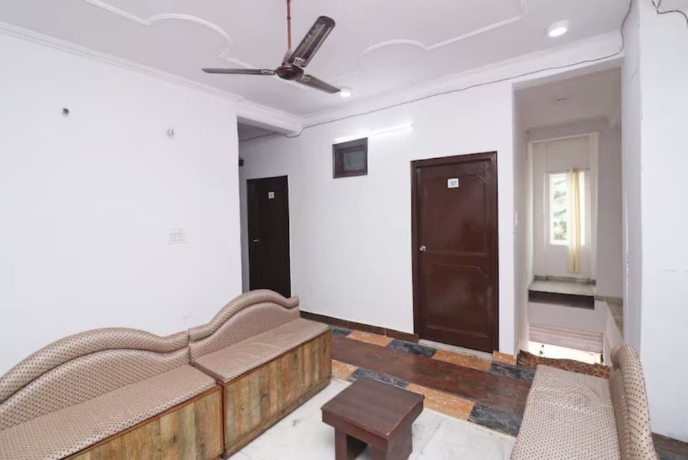 Goroomgo Chandrabhaga Rishikesh