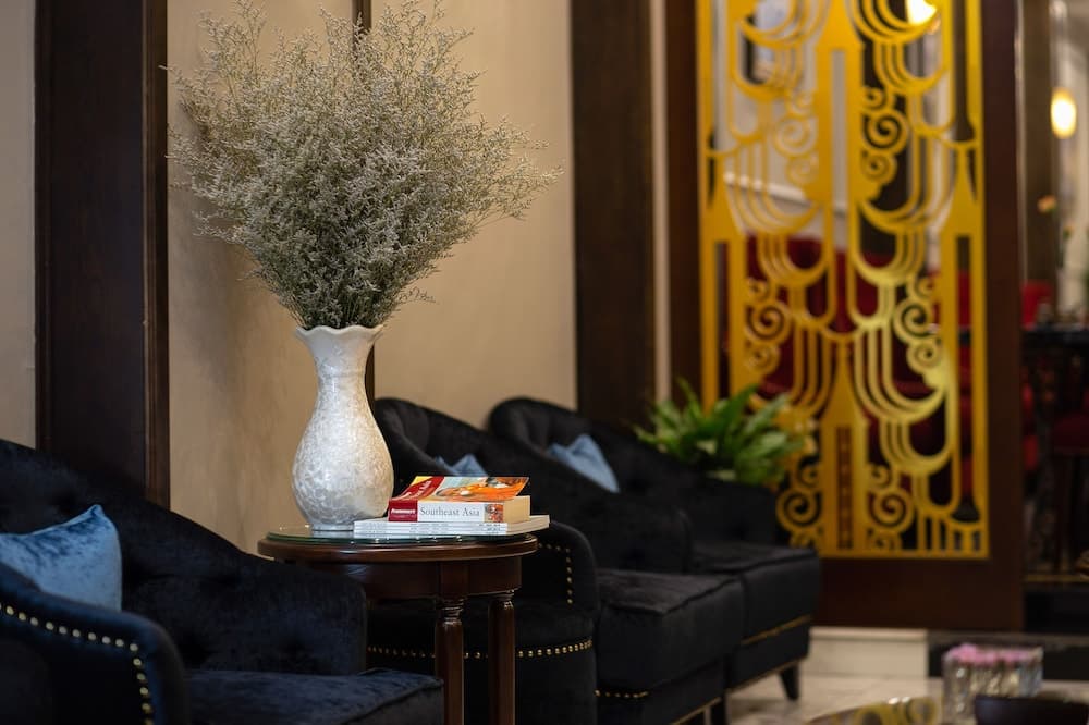 Flora Centre Hotel & Spa