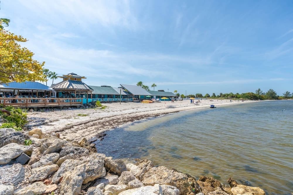 502 Little Harbor Inn