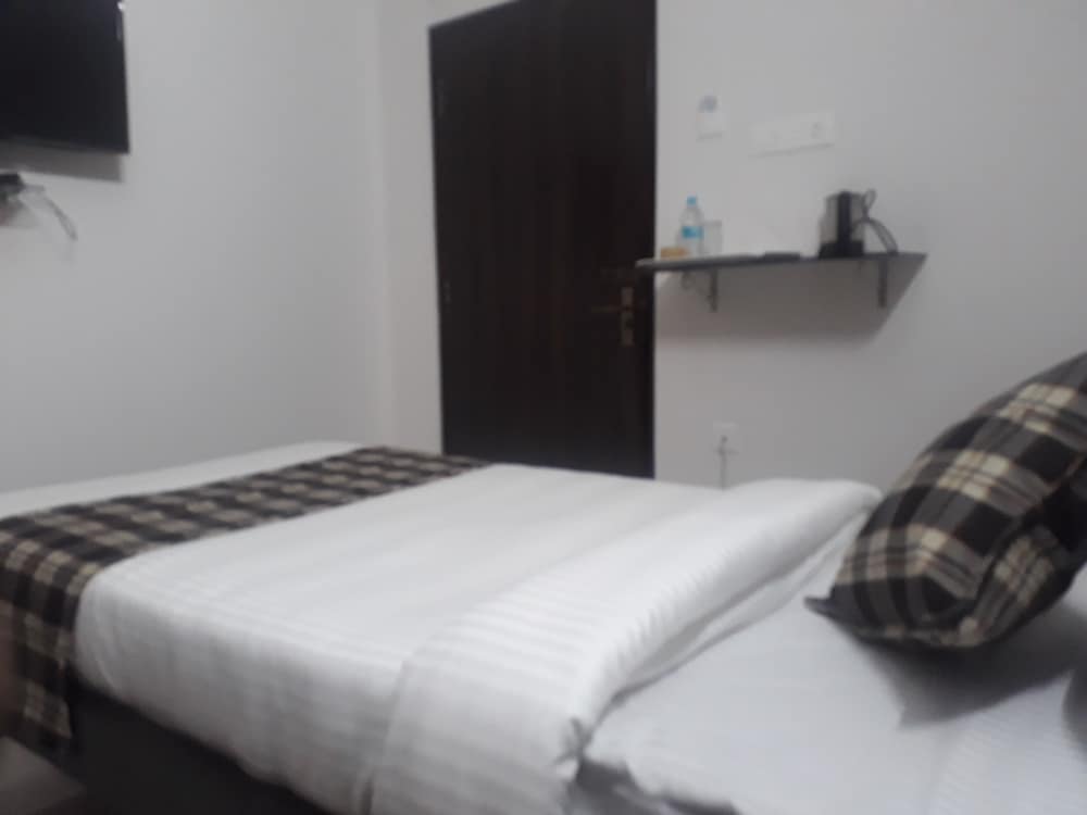Jessica Residency
