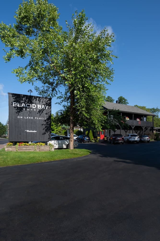 Placid Bay Inn