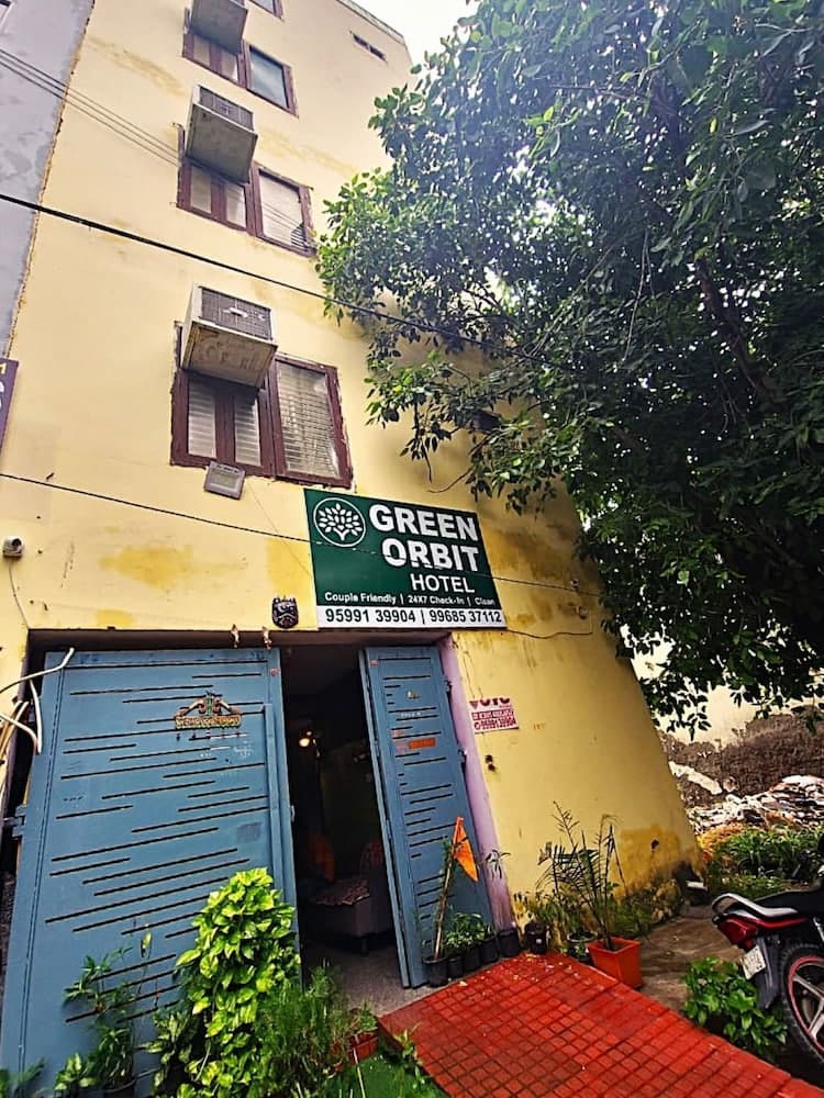 Green Orbit Hotel