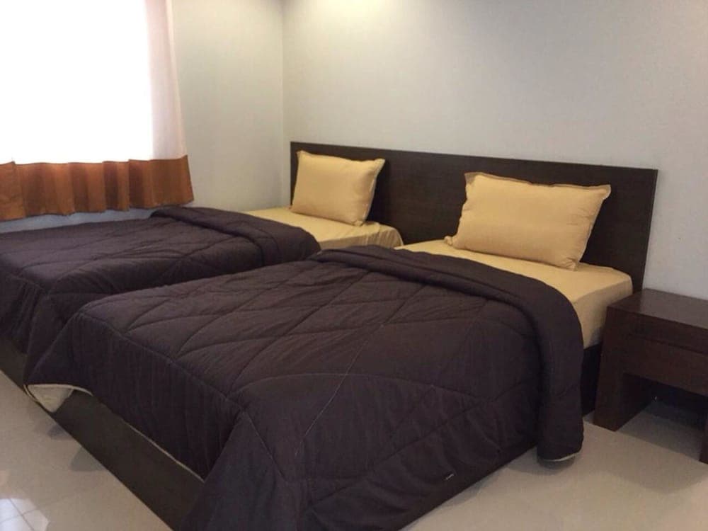 Room Riverside