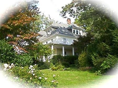 Yellow Turtle Inn