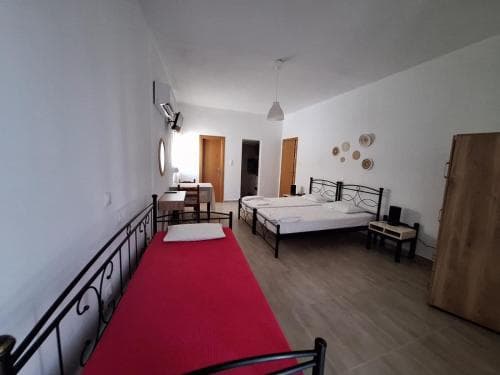 Nikos Hotel